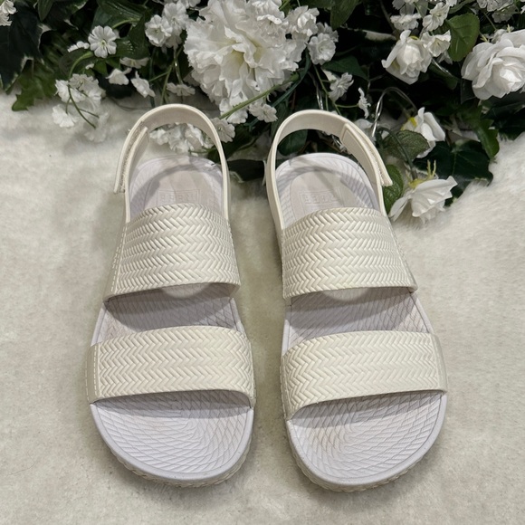 Reef sandals - Picture 2 of 5